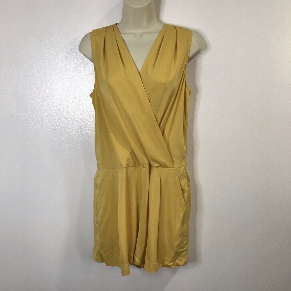 NWT Theory Silk Maelese Romper Size 6 Daisy Yellow V-neck Wrap Pockets NEW